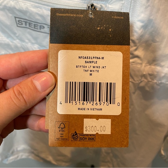 NEW North Face Mens Steeptech light Wind Jacket Size M - Picture 3 of 9